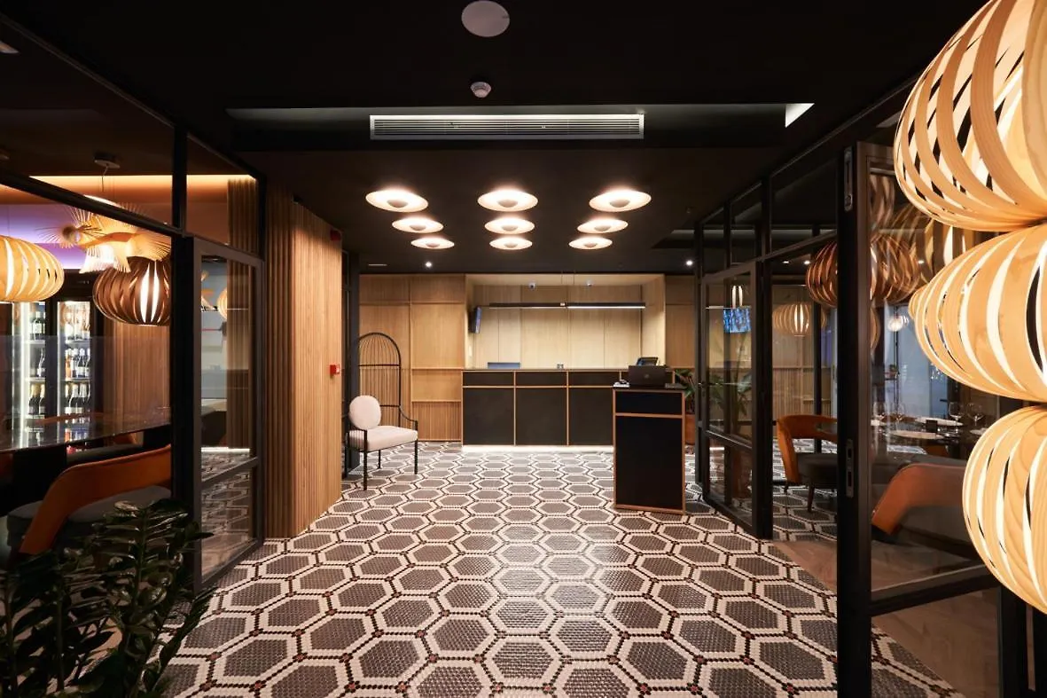 奥古斯塔公寓式酒店 巴塞罗那 3*,